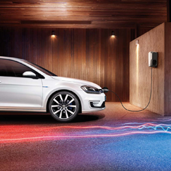 Meld je aan voor het Volkswagen GTE Event. Ervaar elektrisch rijden in de plug-in hybride Volkswagen: de Golf GTE.